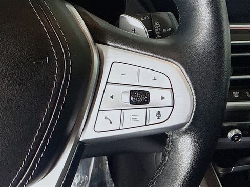 Used 2022 BMW X7 xDrive40i w/ Parking Assistance Package image 15