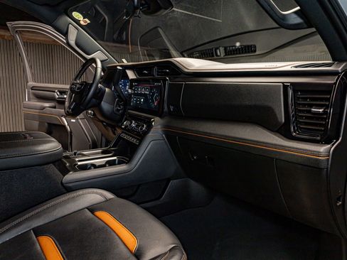 Used 2025 GMC Sierra 2500 AT4 w/ AT4 Premium Plus Package image 20