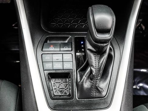 Used 2024 Toyota RAV4 XLE image 28