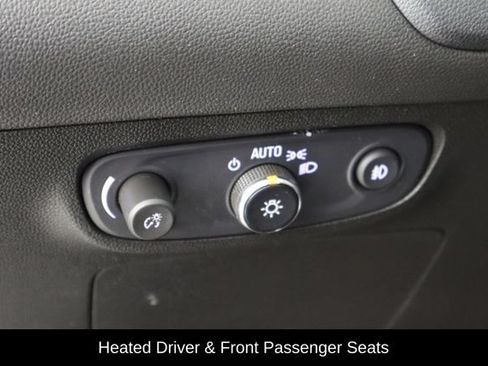 Used 2022 Buick Encore GX Select w/ Sport Touring Package FWD image 22
