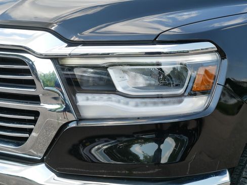 Used 2023 RAM 1500 Laramie AWD/4WD image 16
