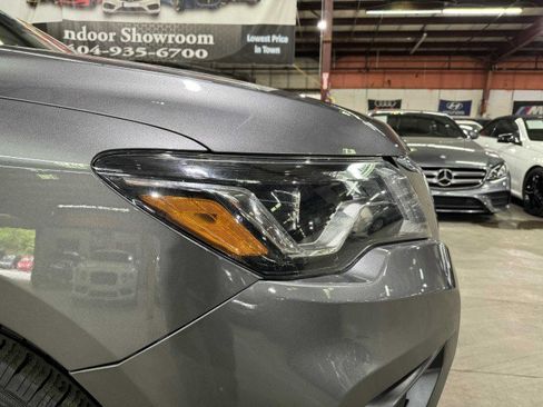 Used 2019 Nissan Pathfinder SV image 13