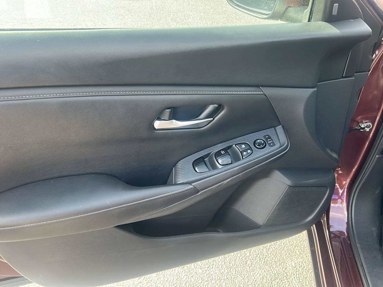 Used 2024 Nissan Sentra SV FWD image 13