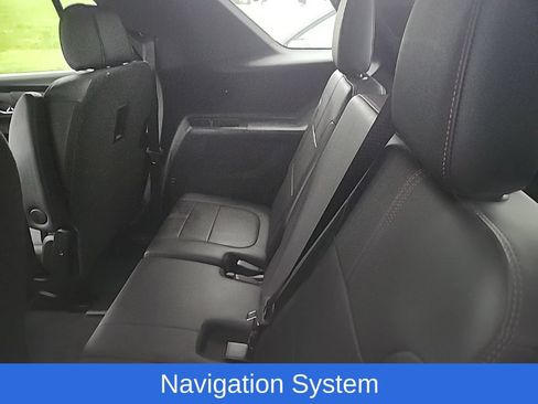 Used 2023 Chevrolet Traverse RS AWD/4WD image 16