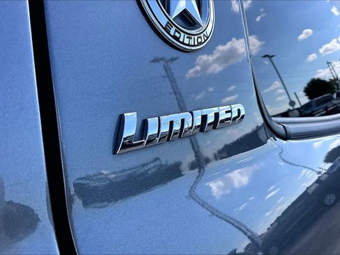 Used 2019 Toyota Tundra Limited AWD/4WD image 9