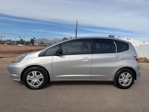 Used 2011 Honda Fit image 2