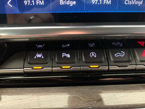 Used 2023 Chevrolet Silverado 1500 LTZ w/ Technology Package image 31