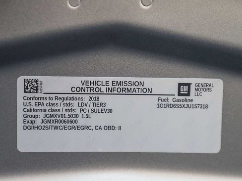 Used 2018 Chevrolet Volt Premier w/ Driver Confidence Package FWD image 28