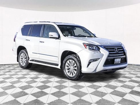 Used 2015 Lexus GX 460 image 10