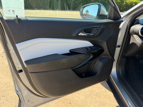 Used 2025 Chevrolet Trax LT image 20