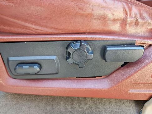 Used 2002 Ford F250 Lariat image 19