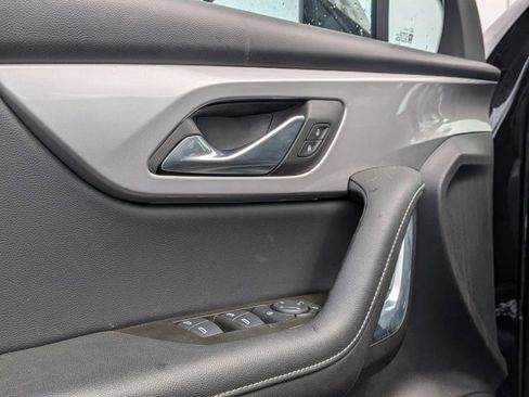 Used 2025 Chevrolet Blazer LT image 13