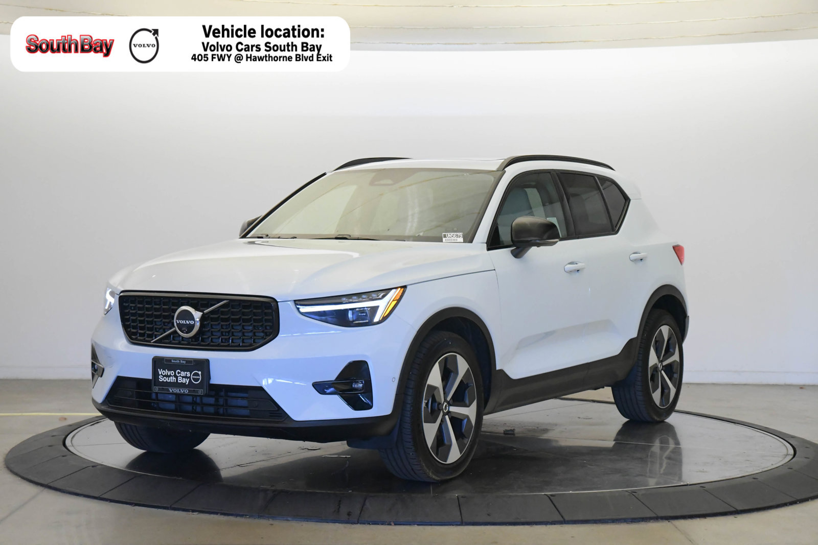 Used 2026 Volvo XC40 B5 Plus w/ Protection Package Premier AWD/4WD image 1