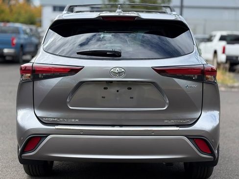Used 2026 Toyota Highlander Platinum AWD/4WD image 4