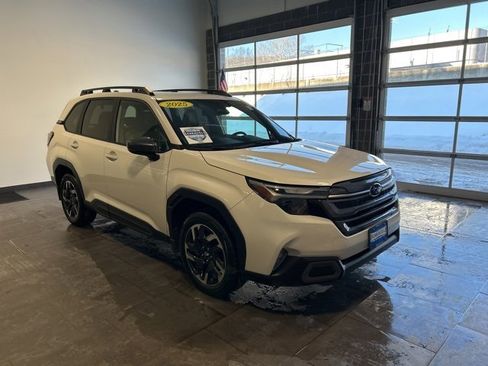 Used 2025 Subaru Forester Limited image 9
