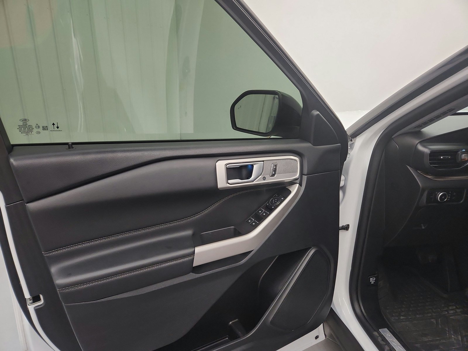 Used 2023 Ford Explorer Limited RWD image 21