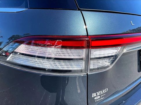 Used 2021 Lincoln Aviator Reserve w/ Equipment Group 201A image 27