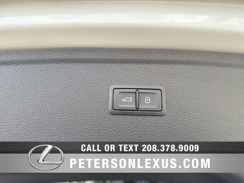 Used 2025 Audi Q5 Prestige image 21