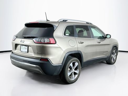 Used 2019 Jeep Cherokee Limited w/ Luxury Group FWD image 9