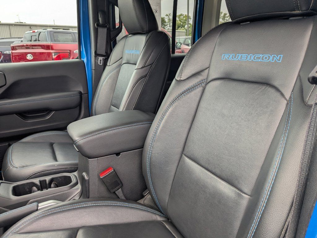 Used 2022 Jeep Wrangler Unlimited Rubicon 4xe w/ Cold Weather Group AWD/4WD image 24