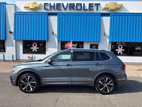 Used 2022 Volkswagen Tiguan SEL R-Line AWD/4WD image 19