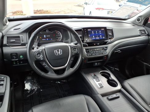 Certified 2023 Honda Ridgeline RTL image 6