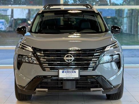 Used 2026 Nissan Rogue Platinum AWD/4WD image 2