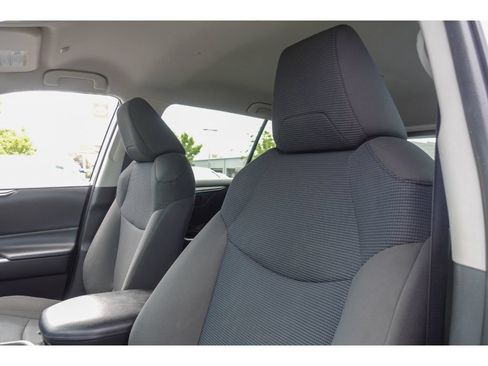 Certified 2023 Toyota RAV4 LE AWD/4WD image 10