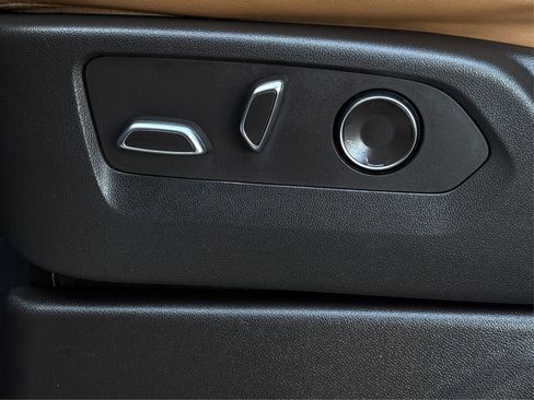 Used 2021 Cadillac Escalade Premium Luxury w/ Driver Assist Tech Package image 33