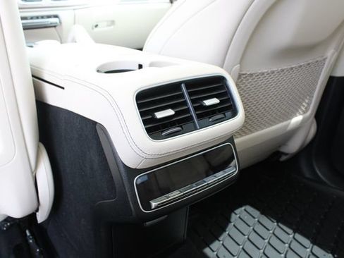 Used 2024 Mercedes-Benz GLS 450 4MATIC image 24