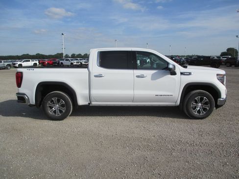 New 2026 GMC Sierra 1500 SLT w/ SLT Convenience Package AWD/4WD image 3