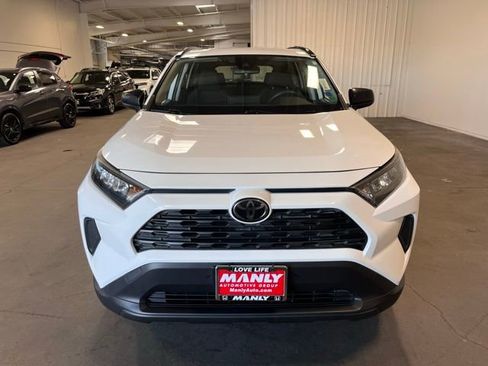 Used 2019 Toyota RAV4 LE image 8