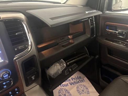 Used 2016 RAM 1500 Laramie w/ Convenience Group AWD/4WD image 40