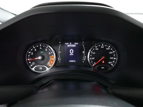 Used 2023 Jeep Renegade Latitude AWD/4WD image 15