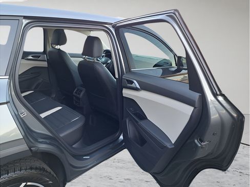 New 2025 Volkswagen Taos SEL AWD/4WD image 13