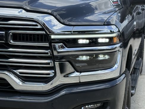 Used 2025 RAM 2500 Laramie AWD/4WD image 12