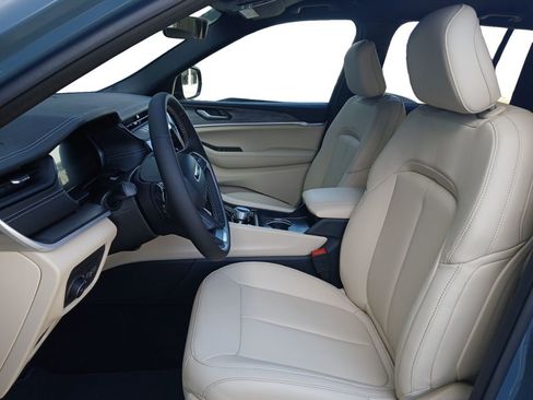 New 2026 Jeep Grand Cherokee Limited image 19