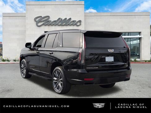 Used 2023 Cadillac Escalade Sport image 5