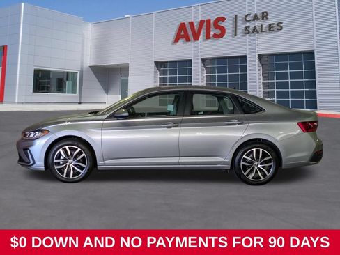 Used 2025 Volkswagen Jetta SE FWD image 9