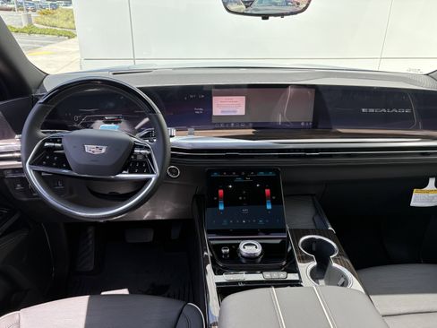 New 2026 Cadillac Escalade Luxury AWD/4WD image 22