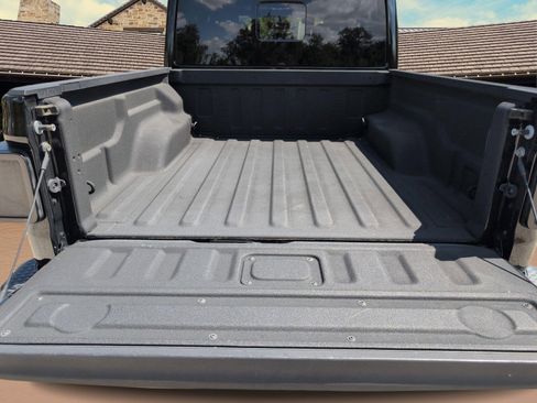 Used 2021 Jeep Gladiator Overland w/ Popular Equipment Package AWD/4WD image 20