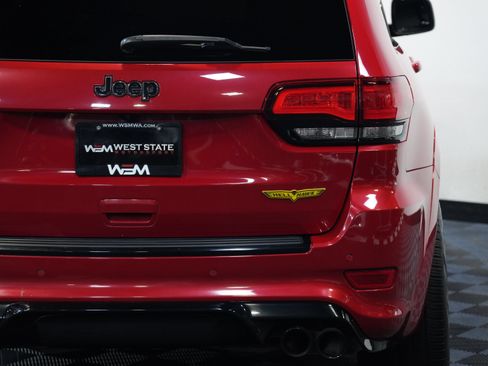 Used 2019 Jeep Grand Cherokee Trackhawk w/ Trailer Tow Group IV AWD/4WD image 17