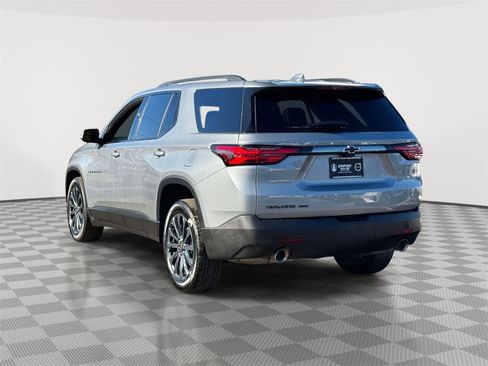 Used 2023 Chevrolet Traverse RS image 5