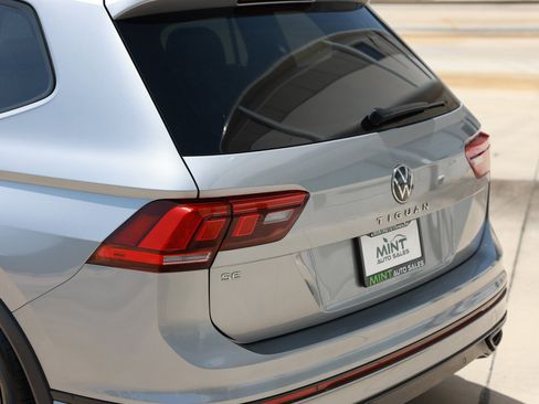 Used 2023 Volkswagen Tiguan SE R-Line FWD image 53