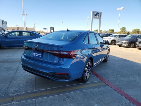 New 2026 Volkswagen Jetta SE image 7