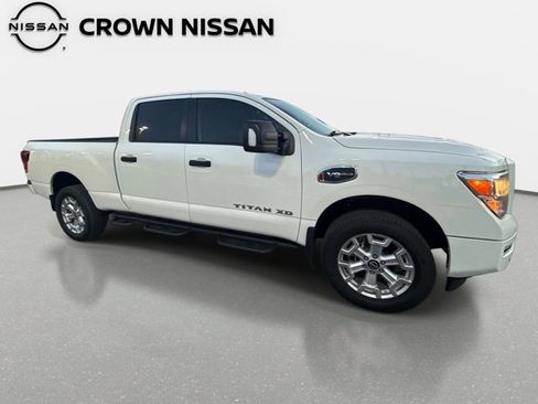 Certified 2024 Nissan Titan SV w/ SV Convenience Package image 11