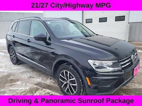 Used 2021 Volkswagen Tiguan SE w/ Panoramic Sunroof Package image 1