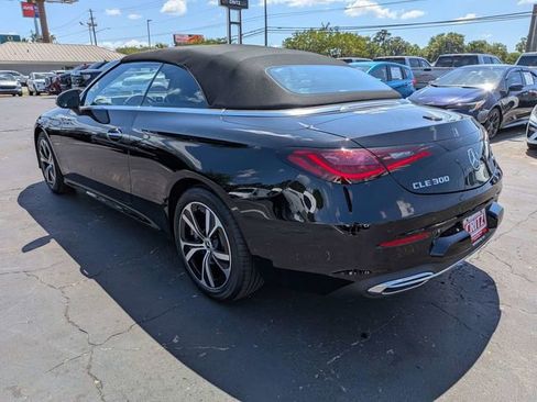 Used 2025 Mercedes-Benz CLE 300 4MATIC Cabriolet image 7