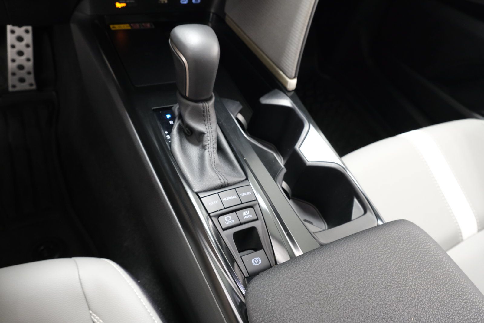 Used 2026 Toyota Camry SE w/ Convenience Package FWD image 21