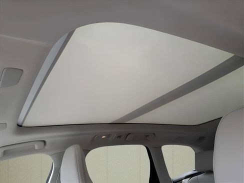 Used 2025 Volvo XC60 T8 Plus w/ Climate Package image 11